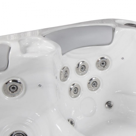 Гидромассажный мини спа-бассейн Wellis Titan Гидромассажный мини спа-бассейн Wellis Titan